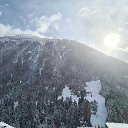 شقة Schimpfoessl *